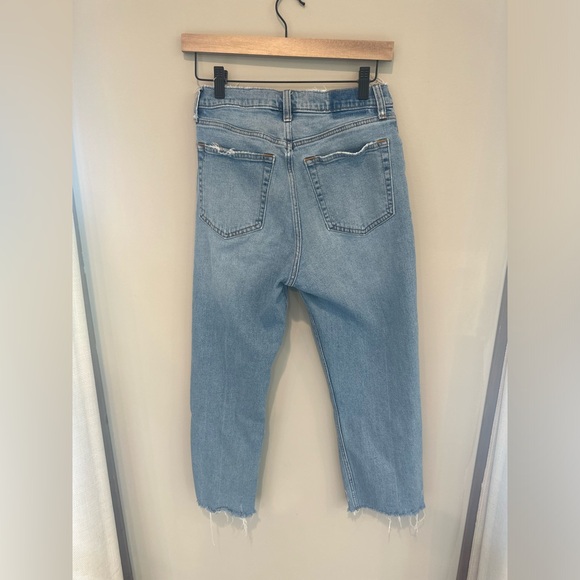 Abercrombie & Fitch size 6 short distressed ankle straight ultra high rise - Picture 4 of 5
